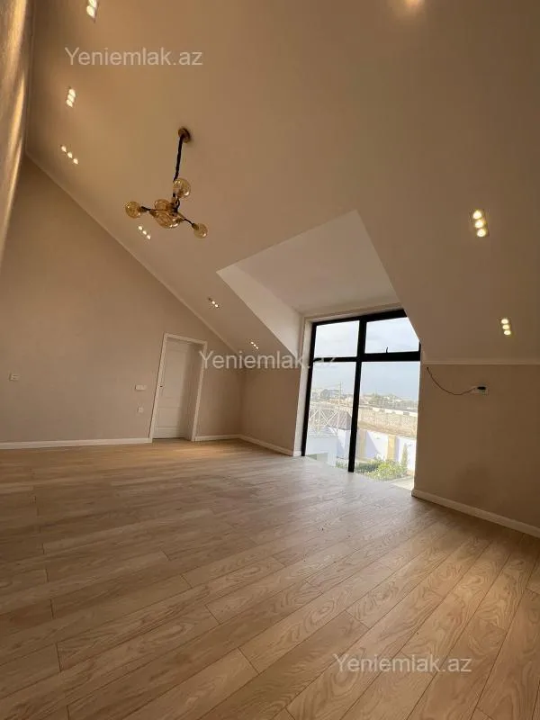 Satılır 7 otaqlı həyət evi 400 m²