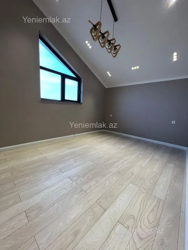 Satılır 7 otaqlı həyət evi 400 m²