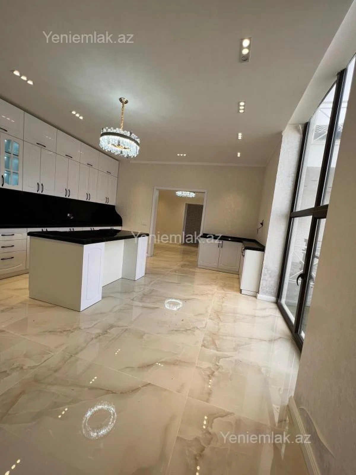 Satılır 7 otaqlı həyət evi 400 m²