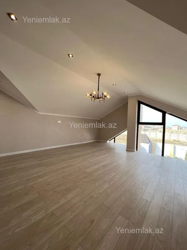 Satılır 7 otaqlı həyət evi 400 m²