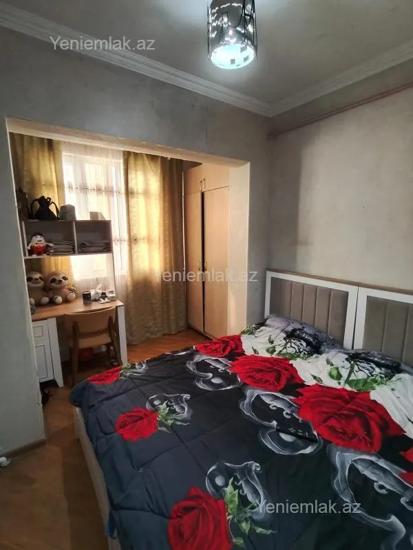 Satılır 3 otaqlı köhnə tikili 60 m²