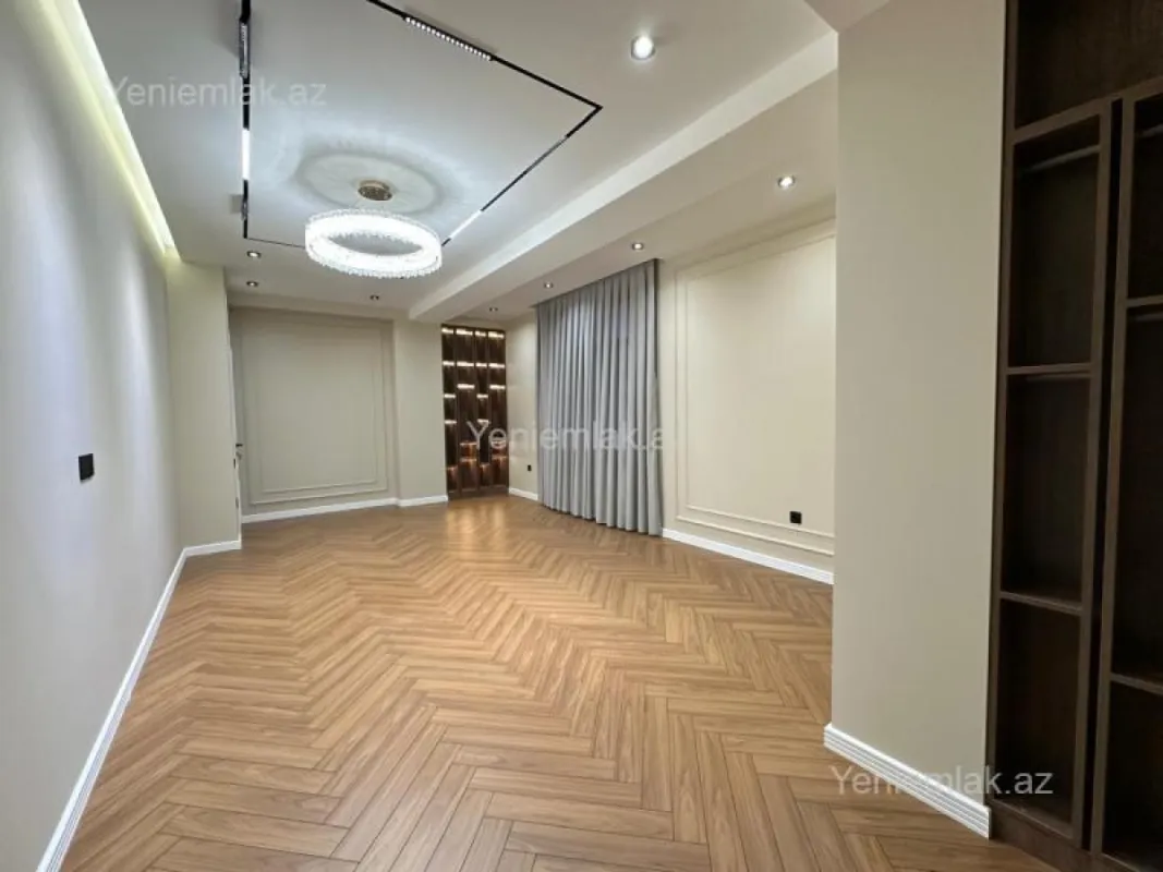 Satılır 3 otaqlı yeni tikili 140 m²