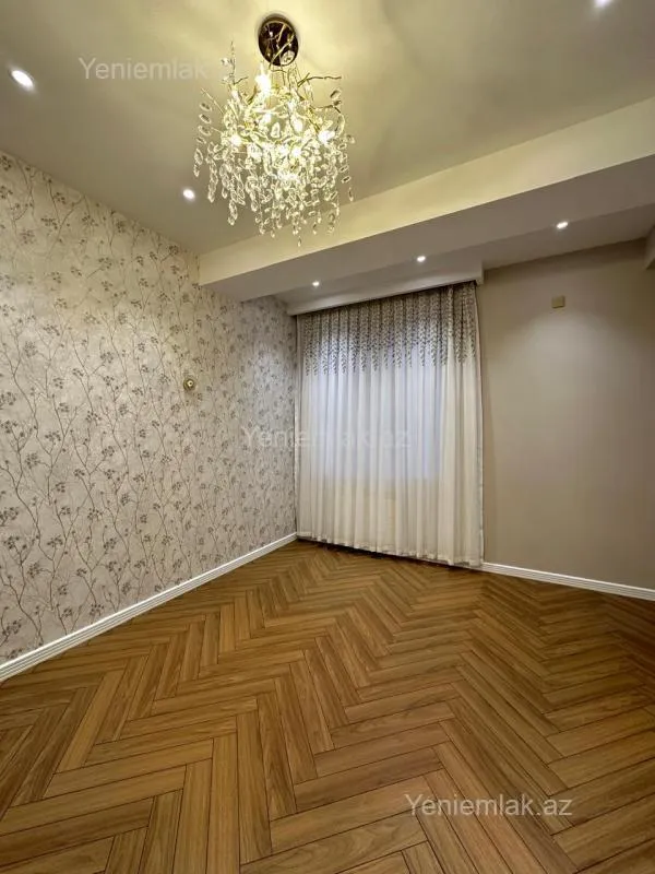 Satılır 3 otaqlı yeni tikili 140 m²