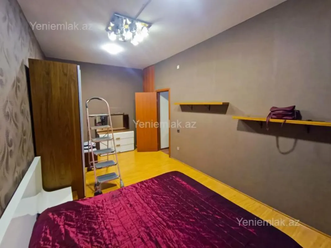 Satılır 3 otaqlı yeni tikili 137 m²