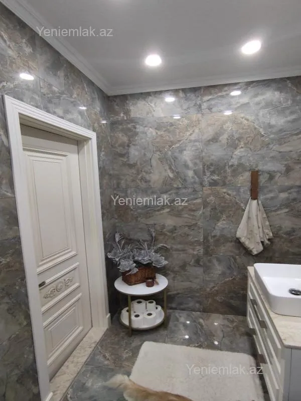 Satılır 3 otaqlı yeni tikili 80 m²