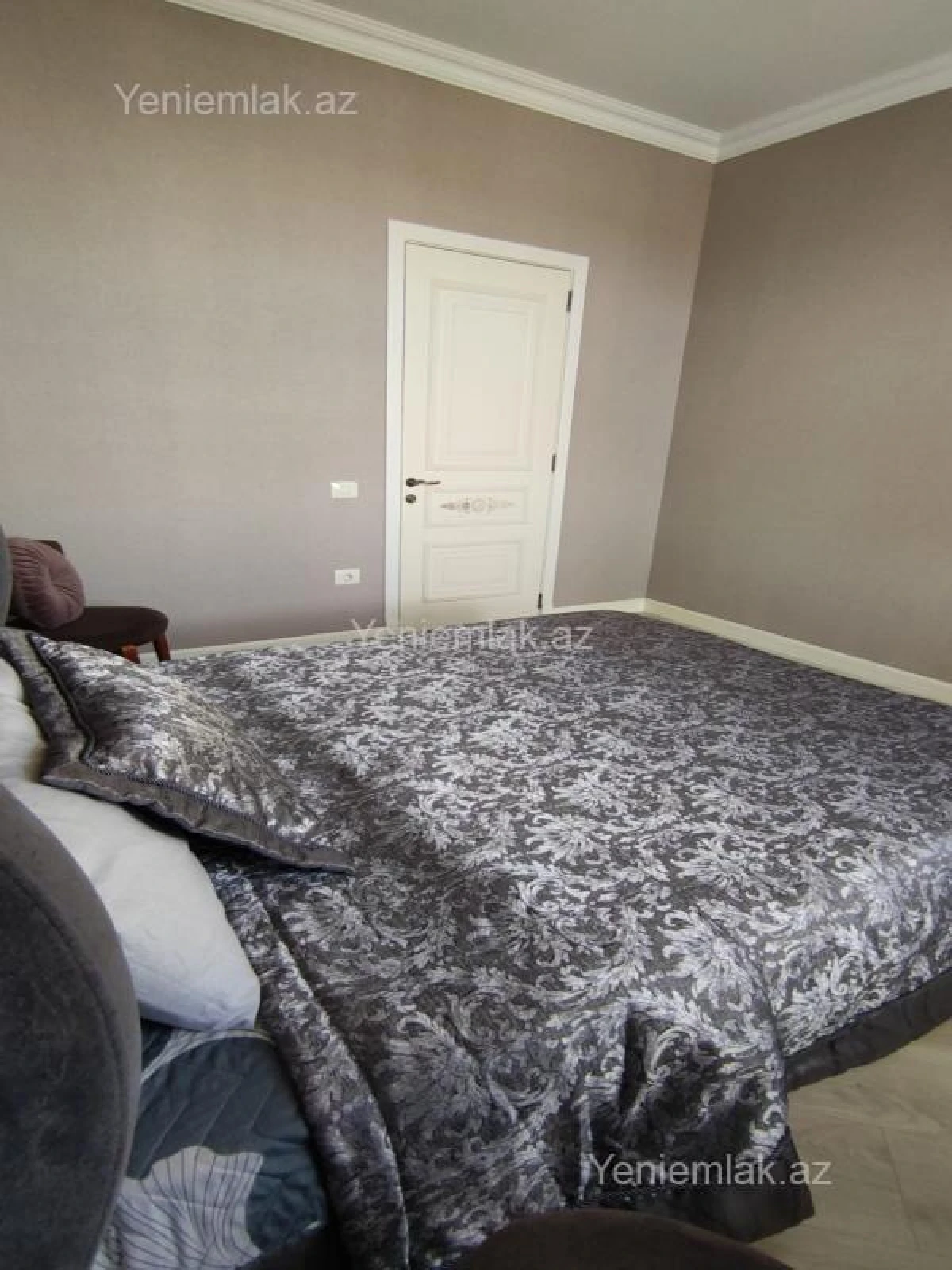 Satılır 3 otaqlı yeni tikili 80 m²