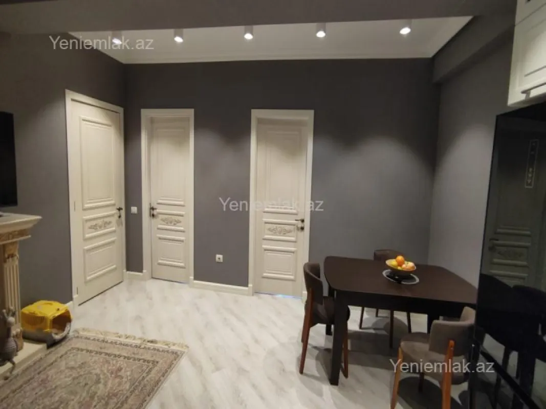 Satılır 3 otaqlı yeni tikili 80 m²