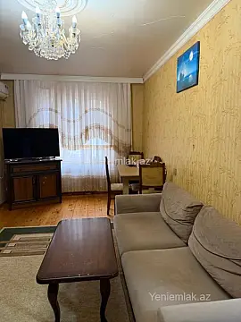 Satılır 2 otaqlı köhnə tikili 60 m²