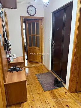 Satılır 2 otaqlı köhnə tikili 60 m²