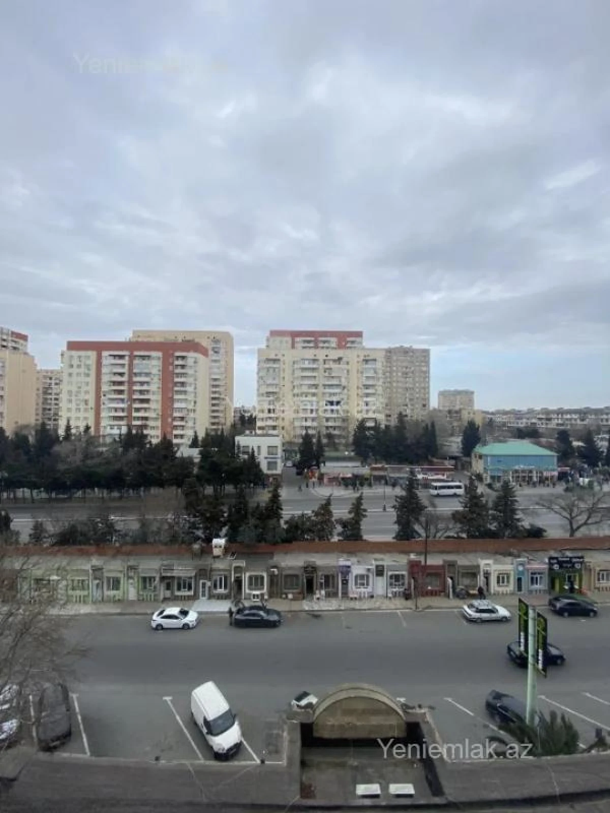 Satılır 2 otaqlı köhnə tikili 65 m²