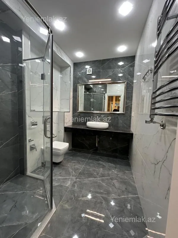 Satılır 3 otaqlı yeni tikili 137 m²