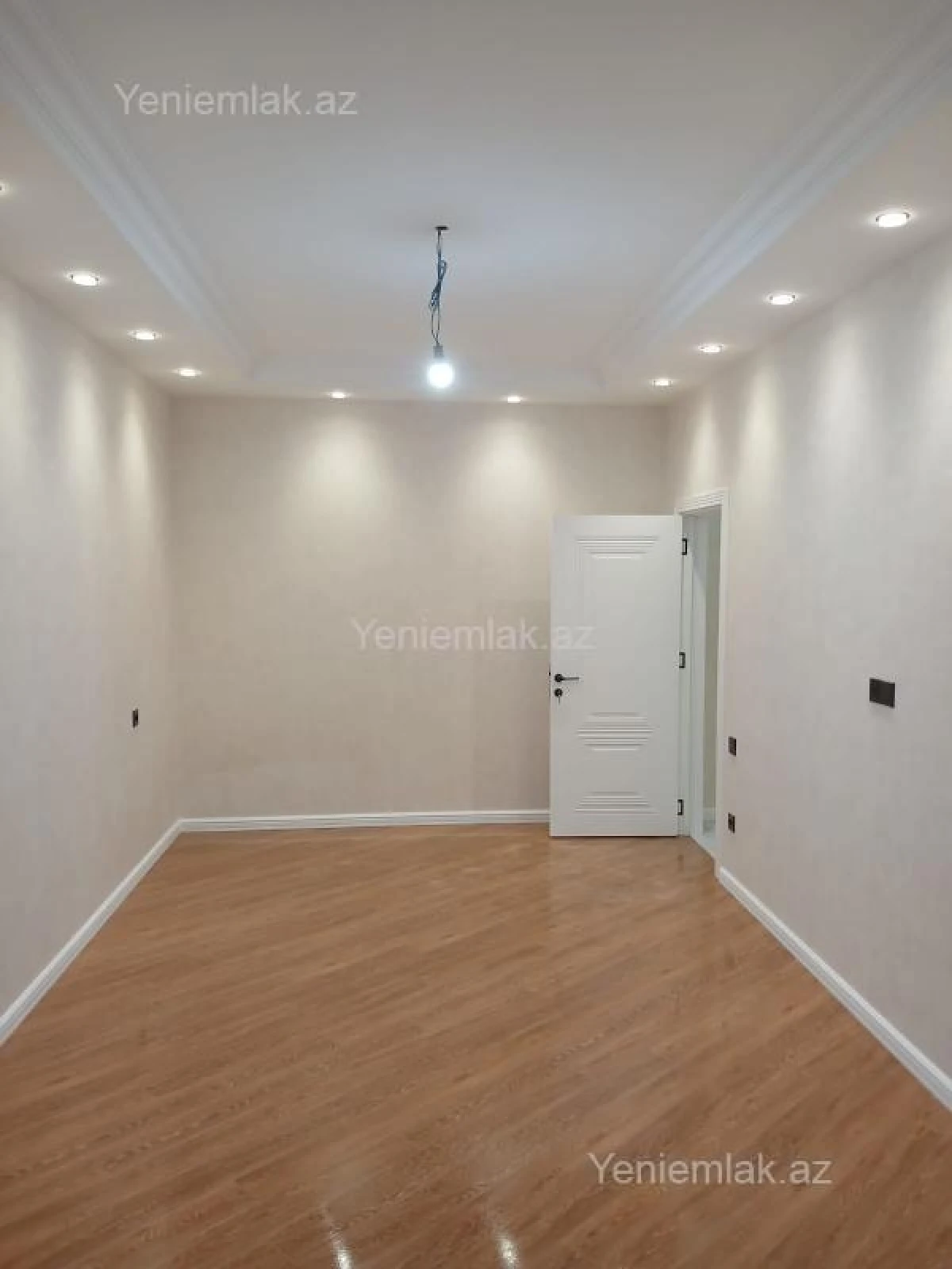 Satılır 2 otaqlı yeni tikili 72 m²