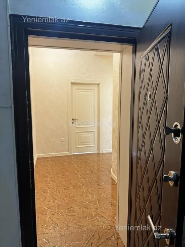 Satılır 3 otaqlı yeni tikili 100 m²