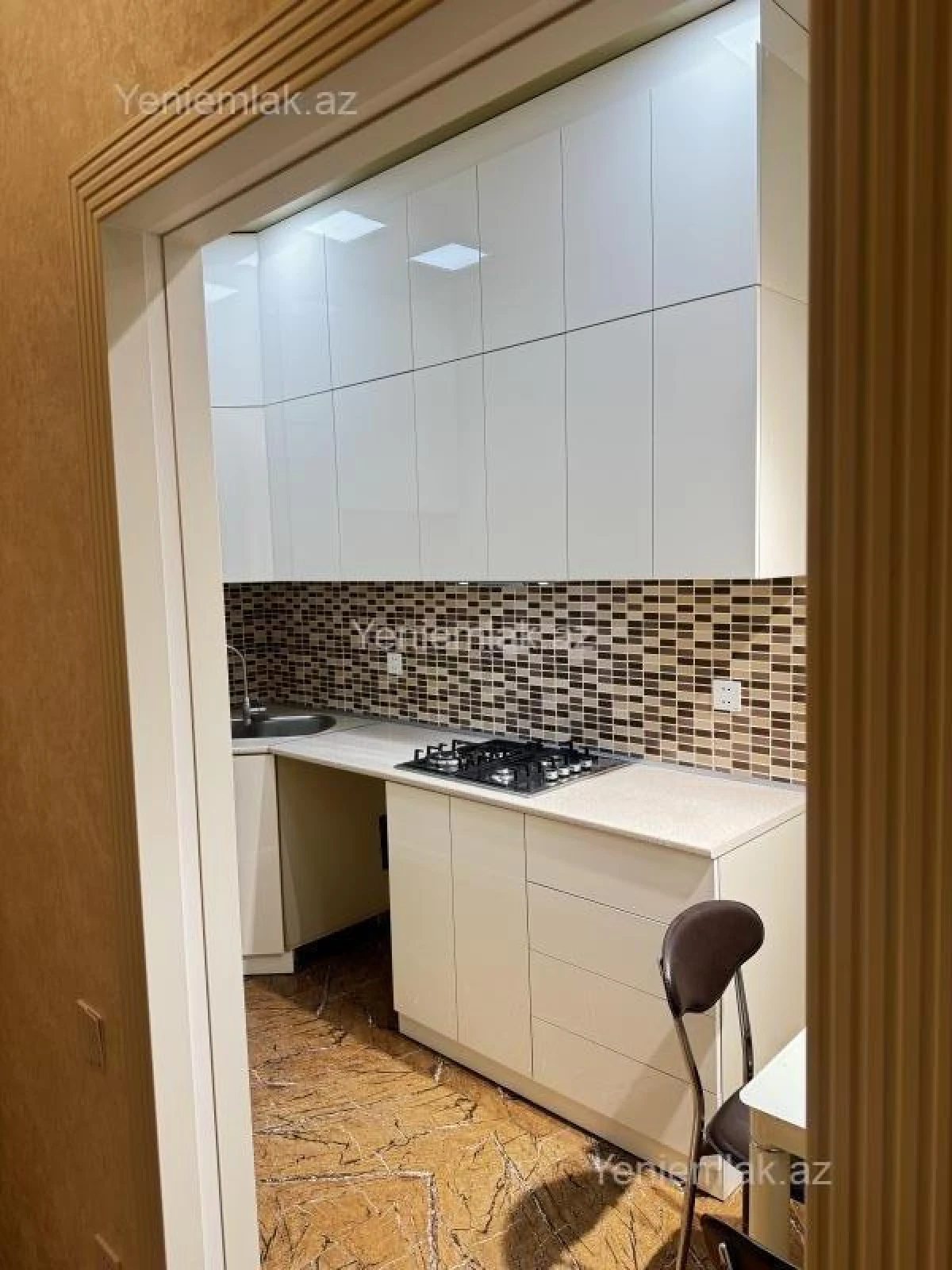 Satılır 3 otaqlı yeni tikili 100 m²