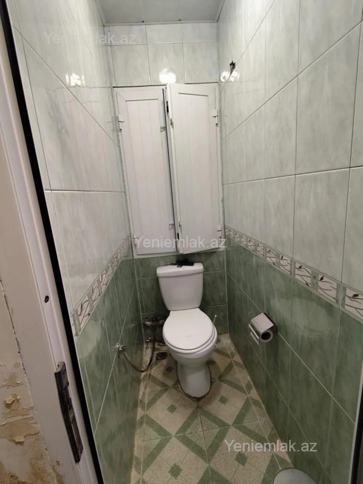 Satılır 4 otaqlı köhnə tikili 110 m²