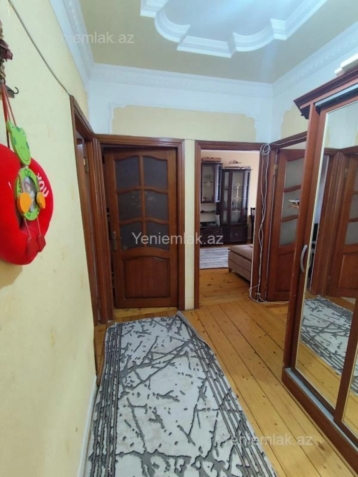 Satılır 4 otaqlı köhnə tikili 110 m²