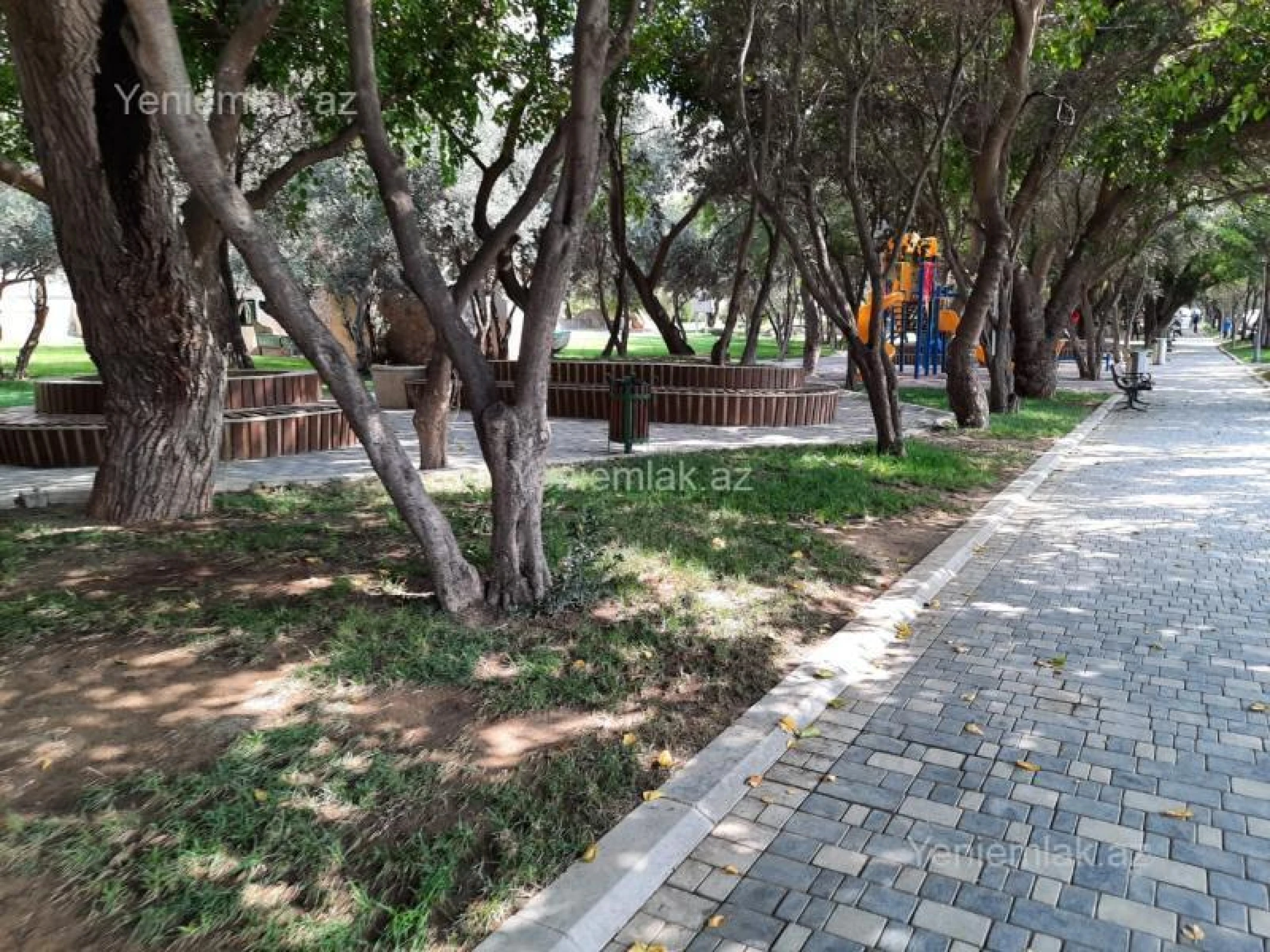 Satılır 3 otaqlı köhnə tikili 75 m²