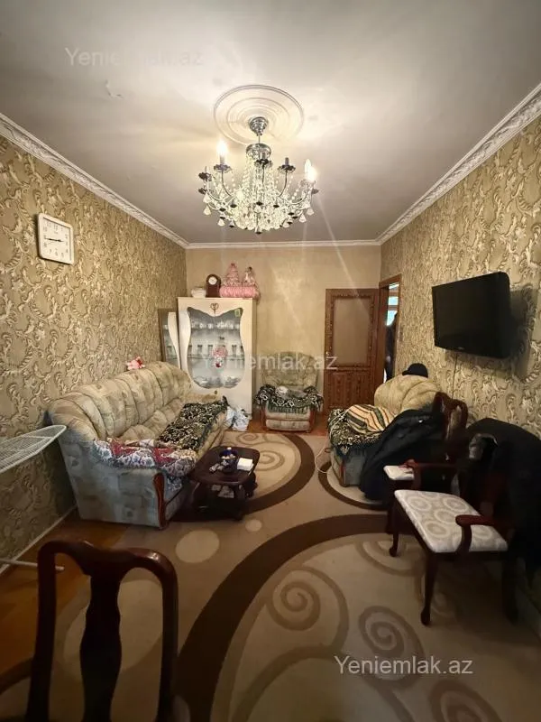 Satılır 3 otaqlı köhnə tikili 75 m²