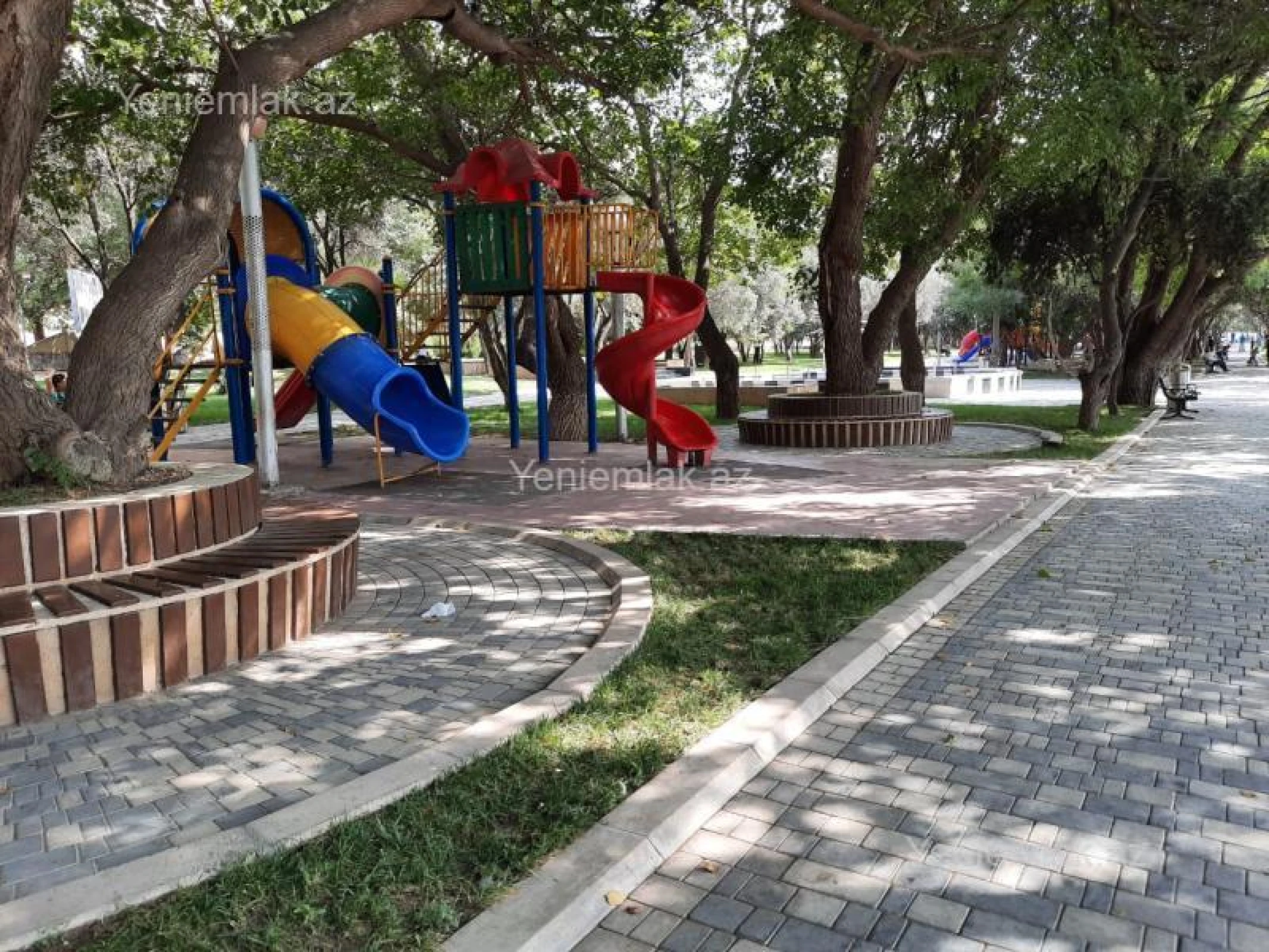 Satılır 3 otaqlı köhnə tikili 75 m²