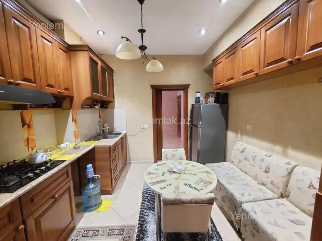 Satılır 3 otaqlı yeni tikili 140 m²