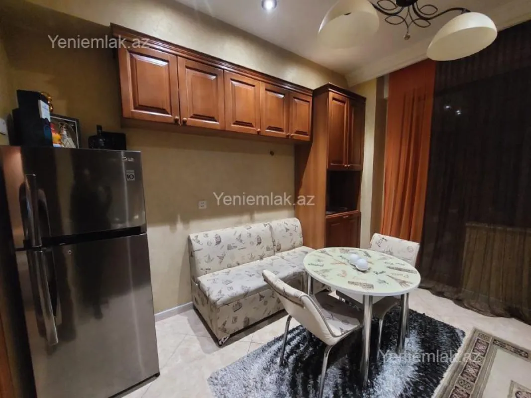 Satılır 3 otaqlı yeni tikili 140 m²