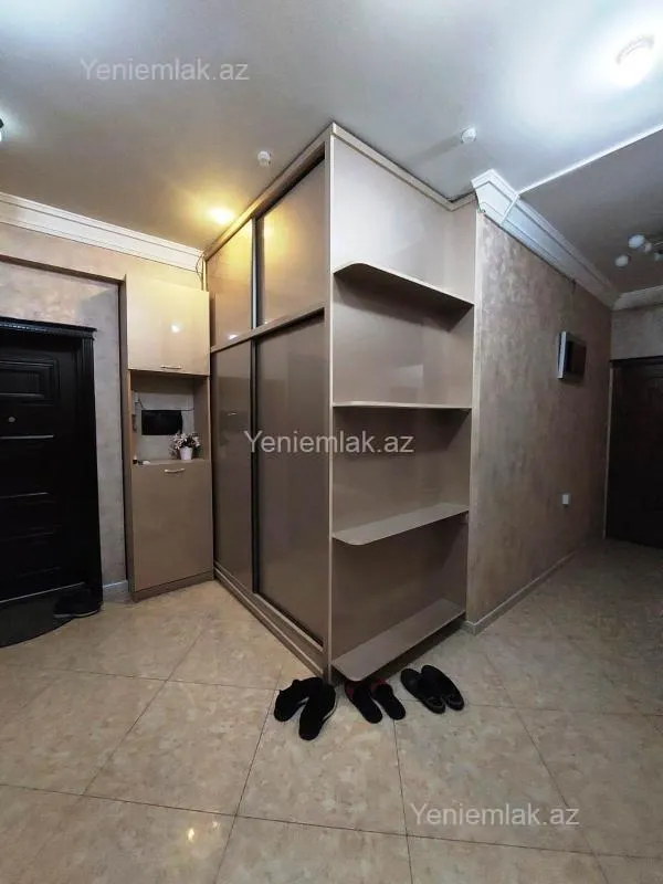 Satılır 3 otaqlı yeni tikili 140 m²