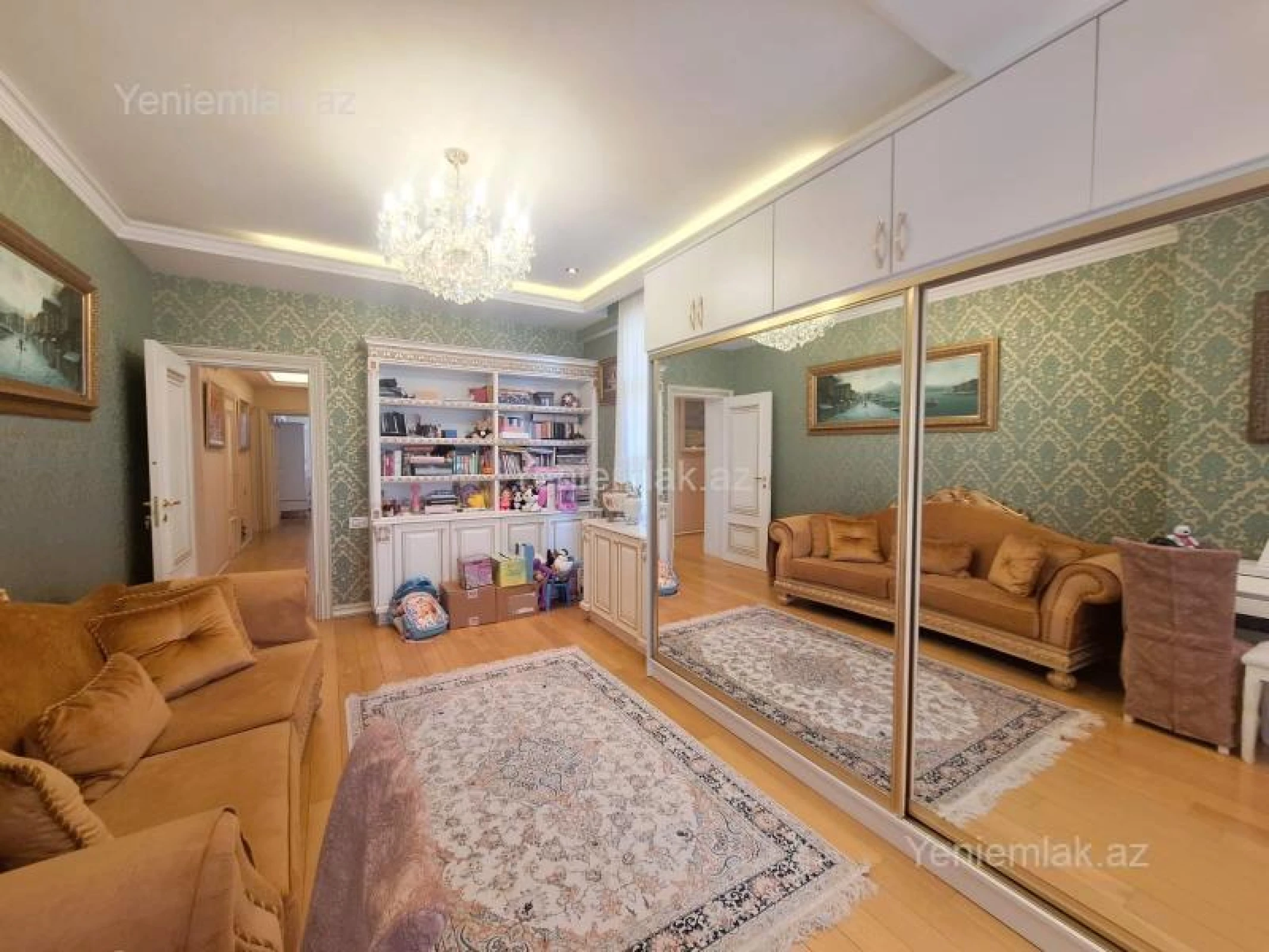 Satılır 4 otaqlı yeni tikili 250 m²