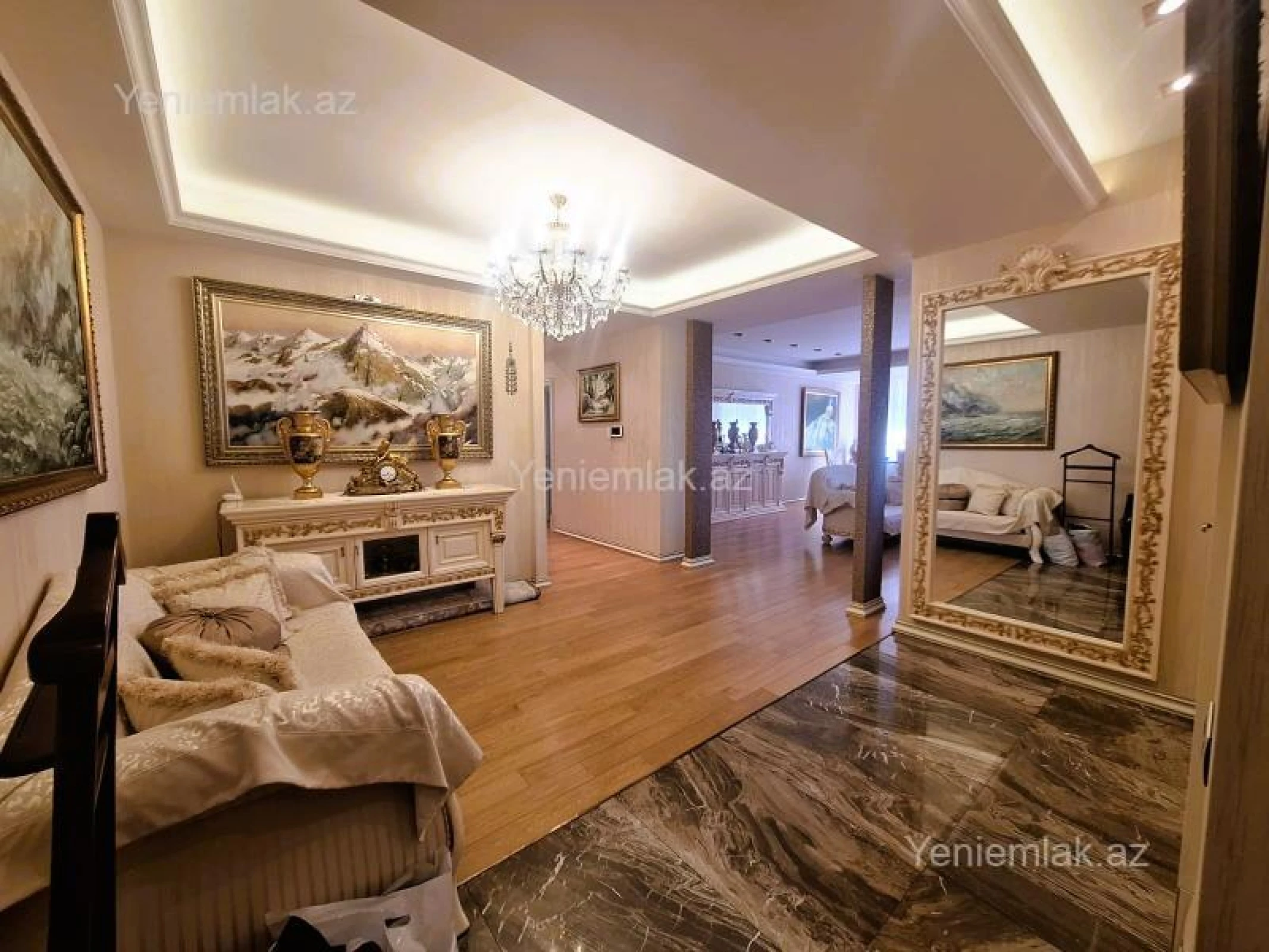 Satılır 4 otaqlı yeni tikili 250 m²