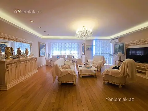 Satılır 4 otaqlı yeni tikili 250 m²