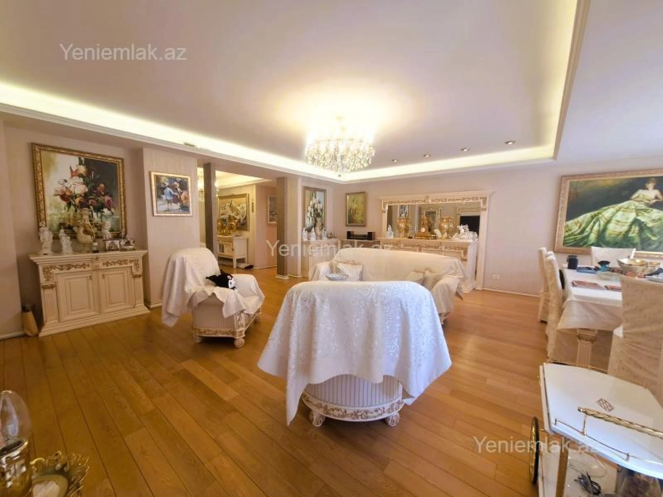 Satılır 4 otaqlı yeni tikili 250 m²