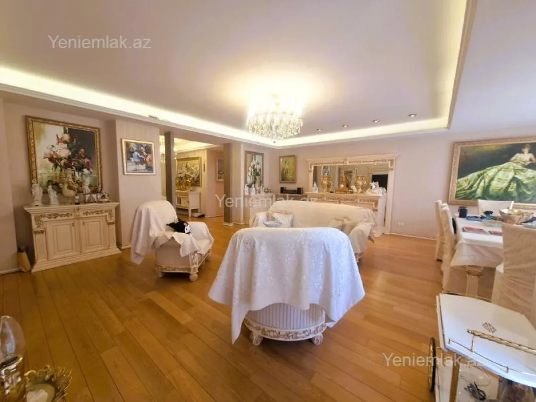 Satılır 4 otaqlı yeni tikili 250 m²