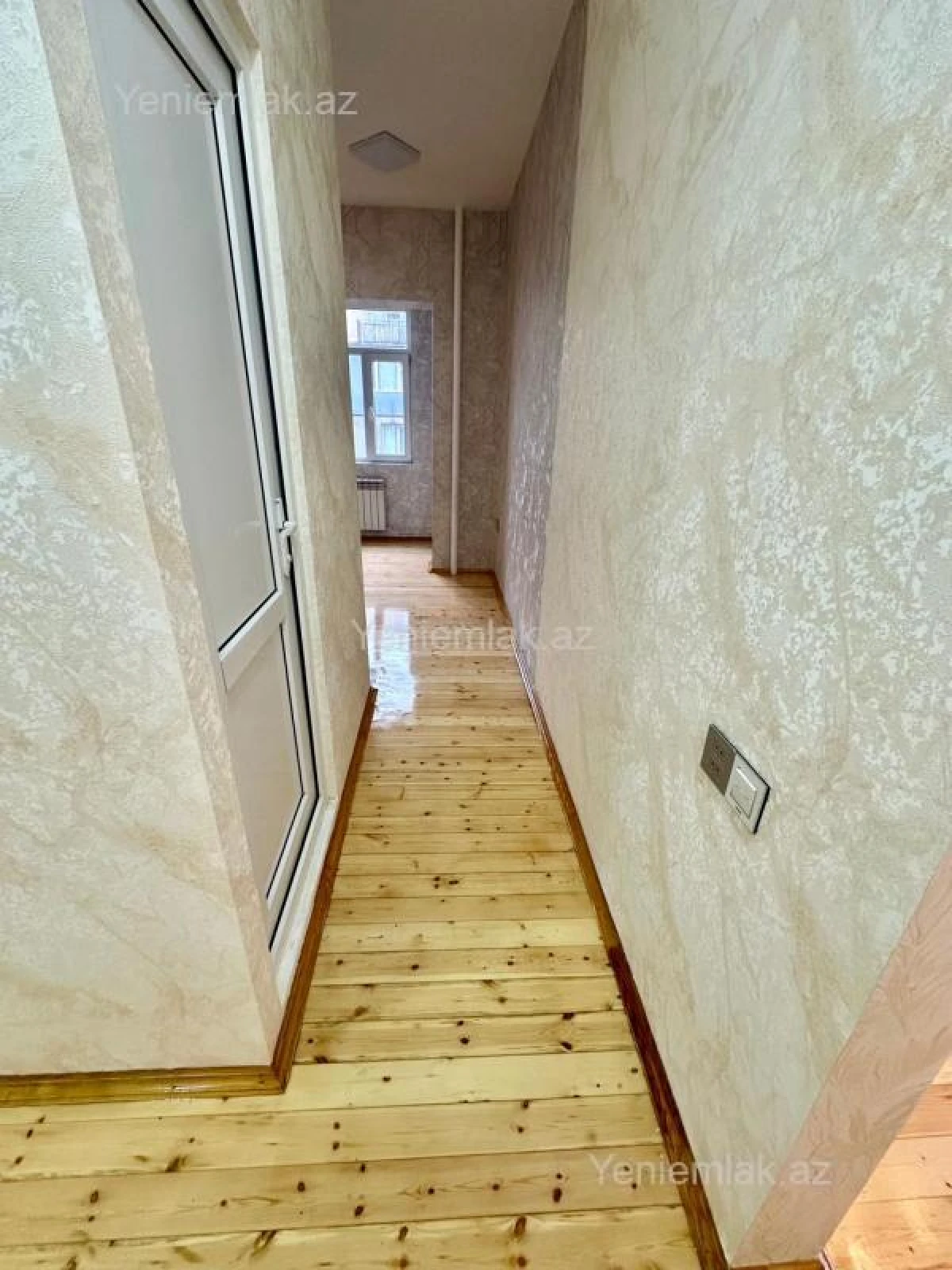 Satılır 2 otaqlı köhnə tikili 45 m²