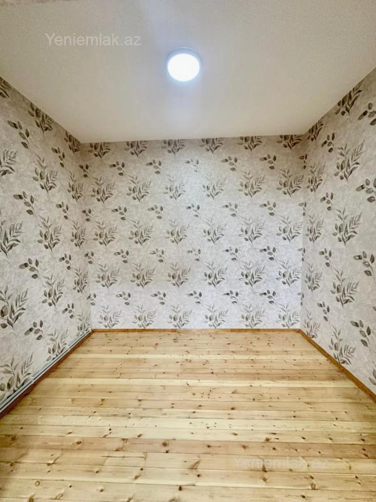 Satılır 2 otaqlı köhnə tikili 45 m²