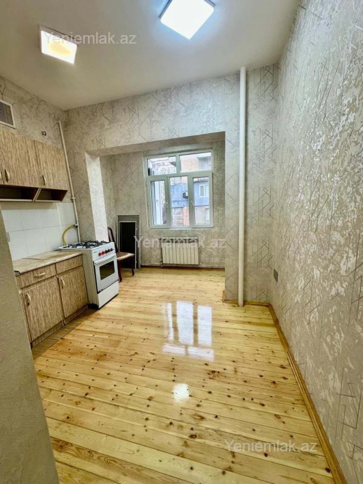 Satılır 2 otaqlı köhnə tikili 45 m²