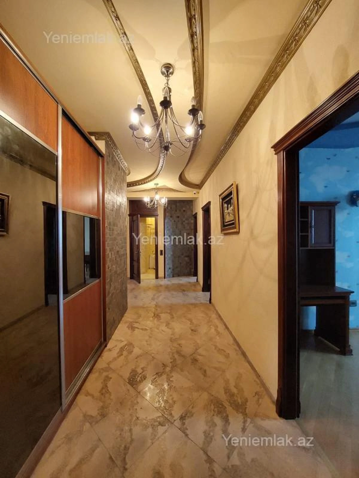 Satılır 4 otaqlı yeni tikili 150 m²