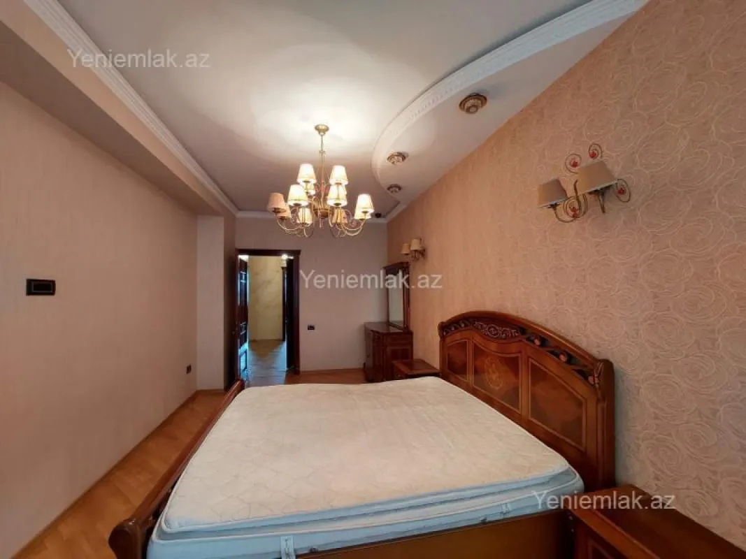 Satılır 4 otaqlı yeni tikili 150 m²