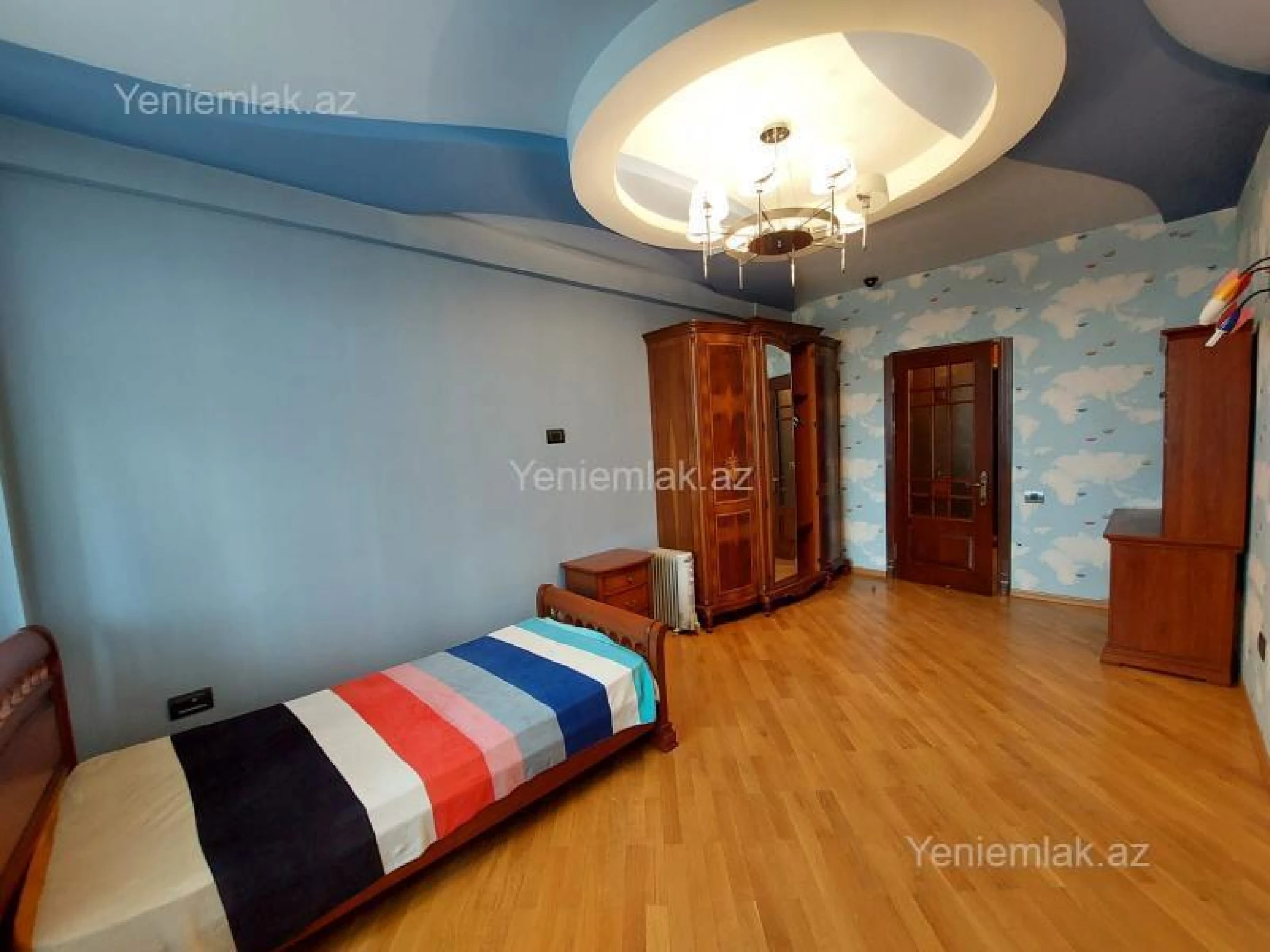 Satılır 4 otaqlı yeni tikili 150 m²