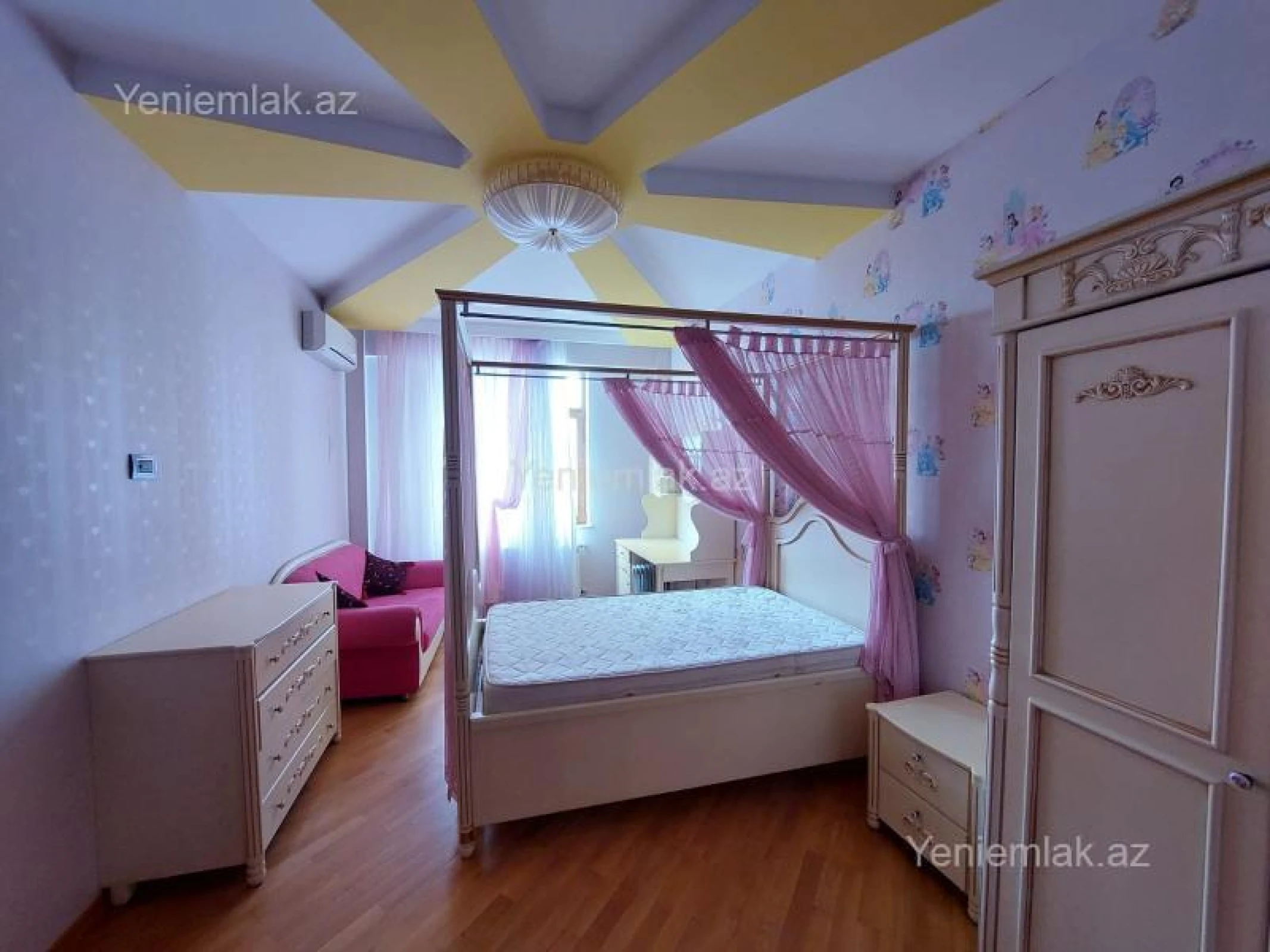 Satılır 4 otaqlı yeni tikili 150 m²