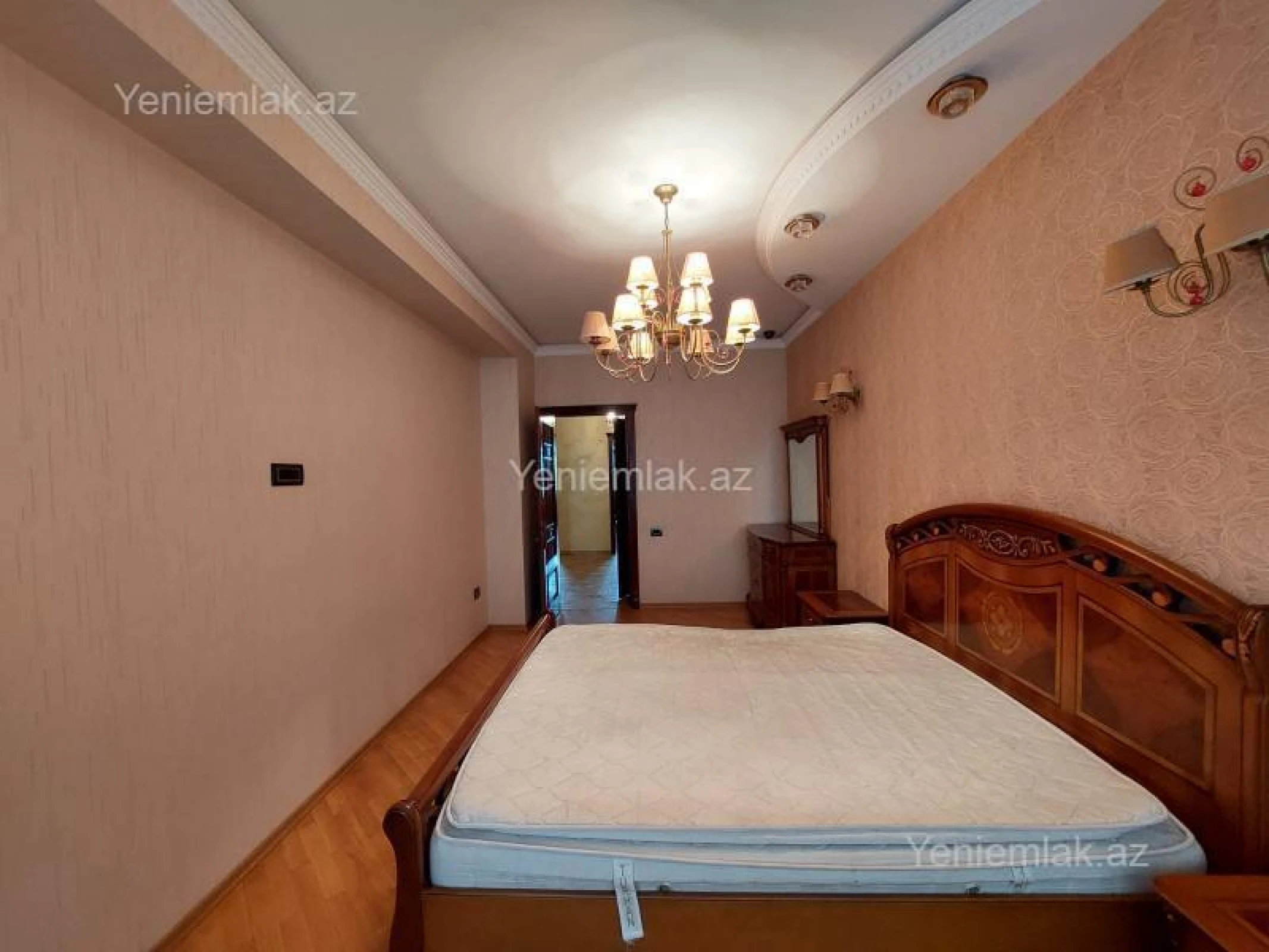 Satılır 4 otaqlı yeni tikili 150 m²