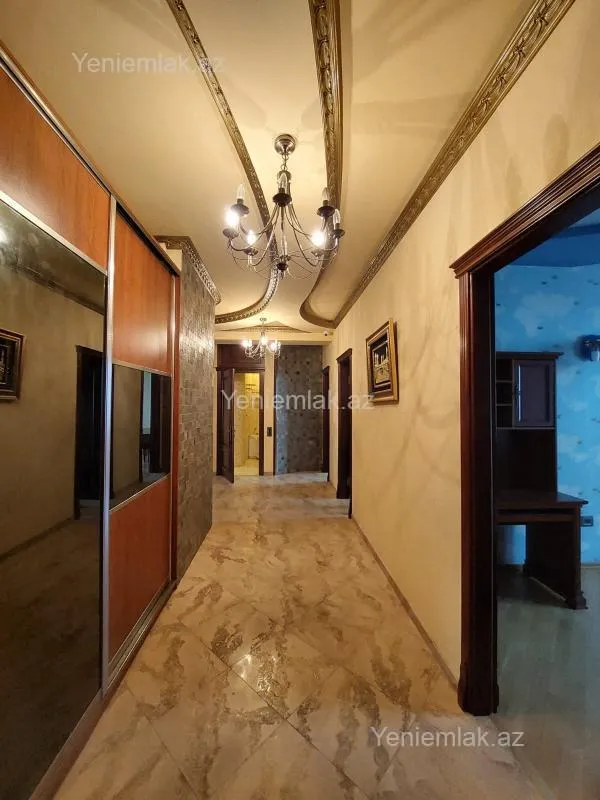 Satılır 4 otaqlı yeni tikili 150 m²