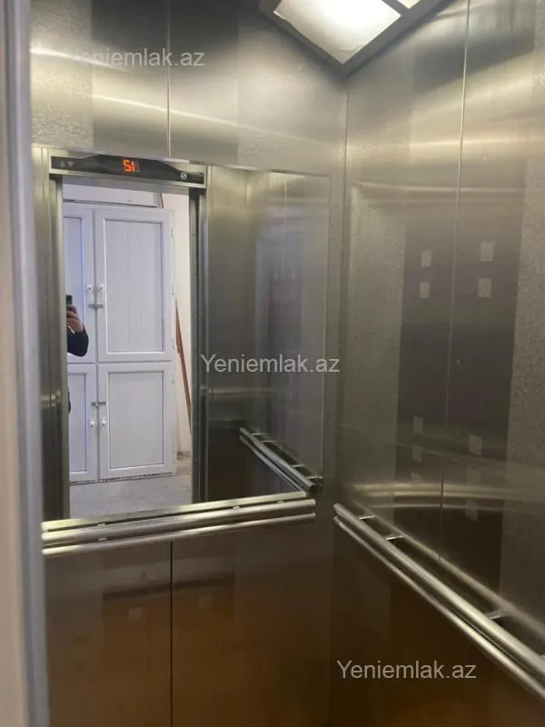 Satılır 2 otaqlı yeni tikili 76 m²