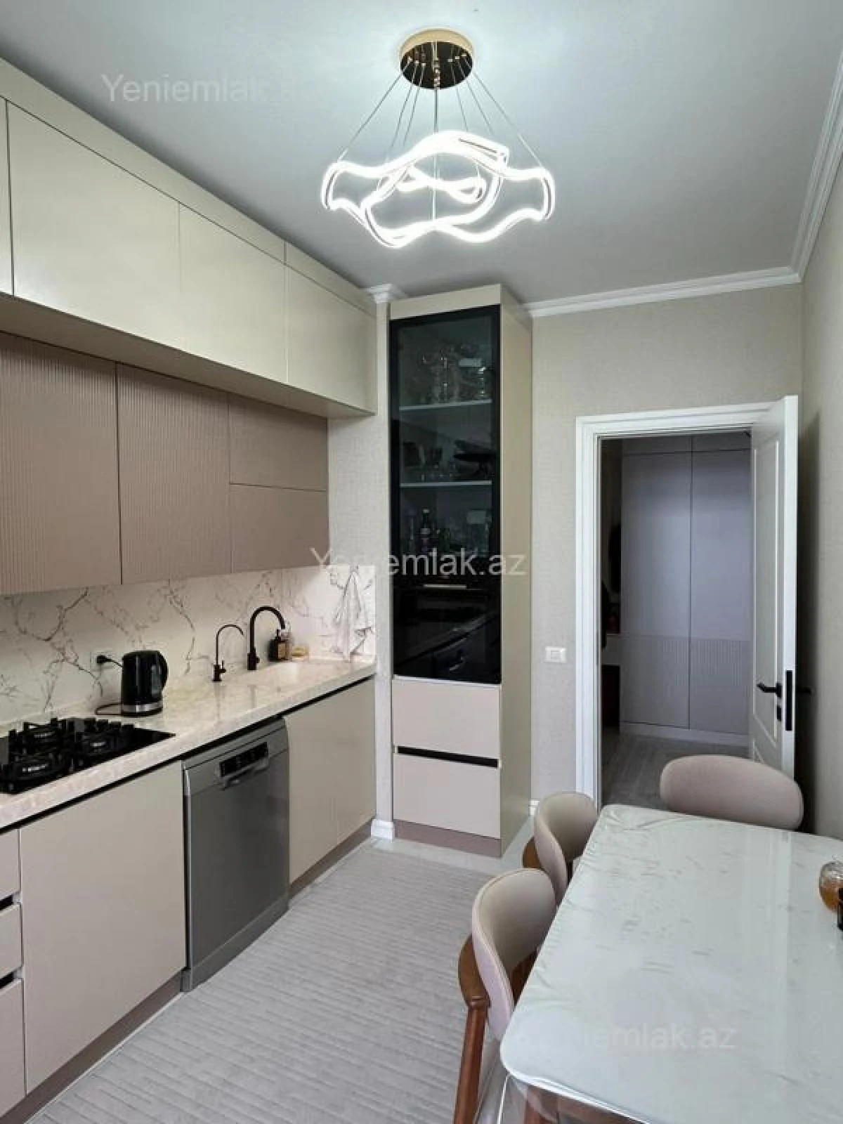 Satılır 3 otaqlı yeni tikili 86 m²