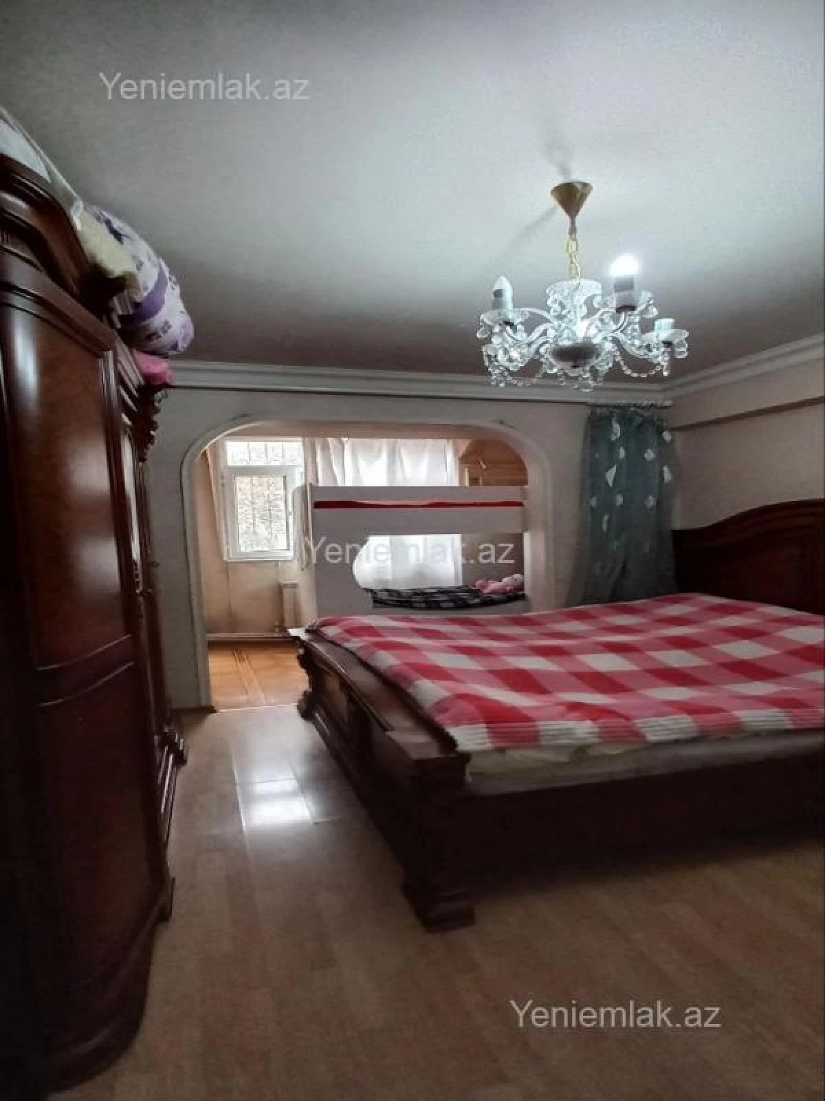 Satılır 2 otaqlı köhnə tikili 65 m²