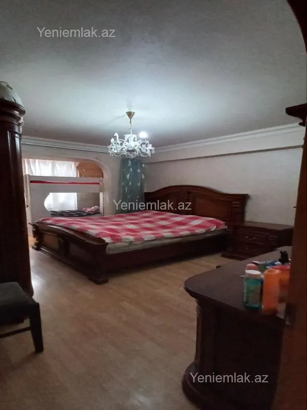 Satılır 2 otaqlı köhnə tikili 65 m²