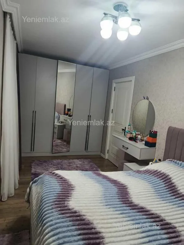 Satılır 2 otaqlı köhnə tikili 55 m²