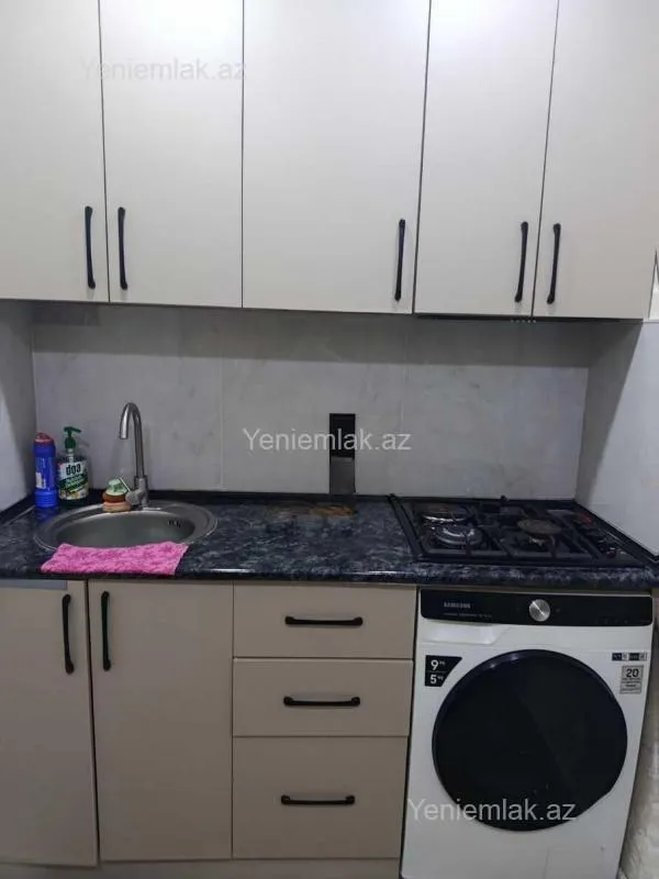 Satılır 2 otaqlı köhnə tikili 55 m²