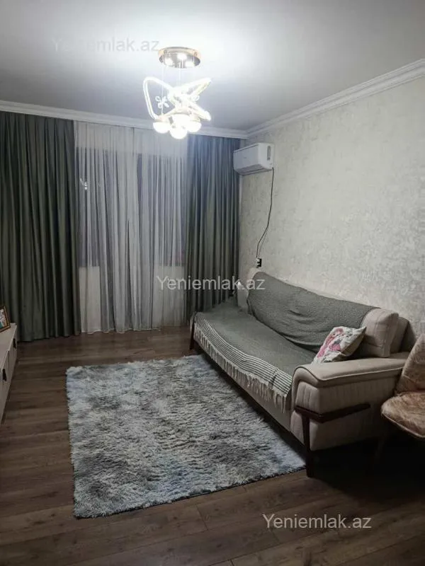 Satılır 2 otaqlı köhnə tikili 55 m²