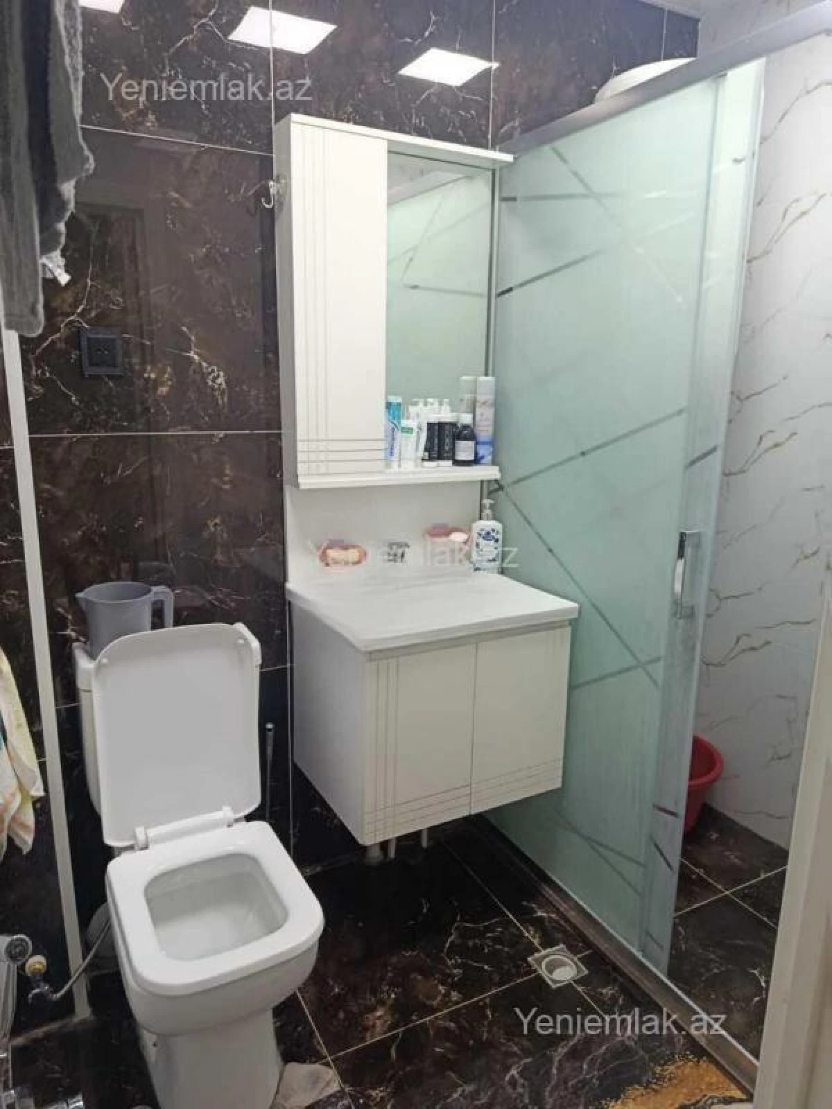 Satılır 2 otaqlı köhnə tikili 55 m²