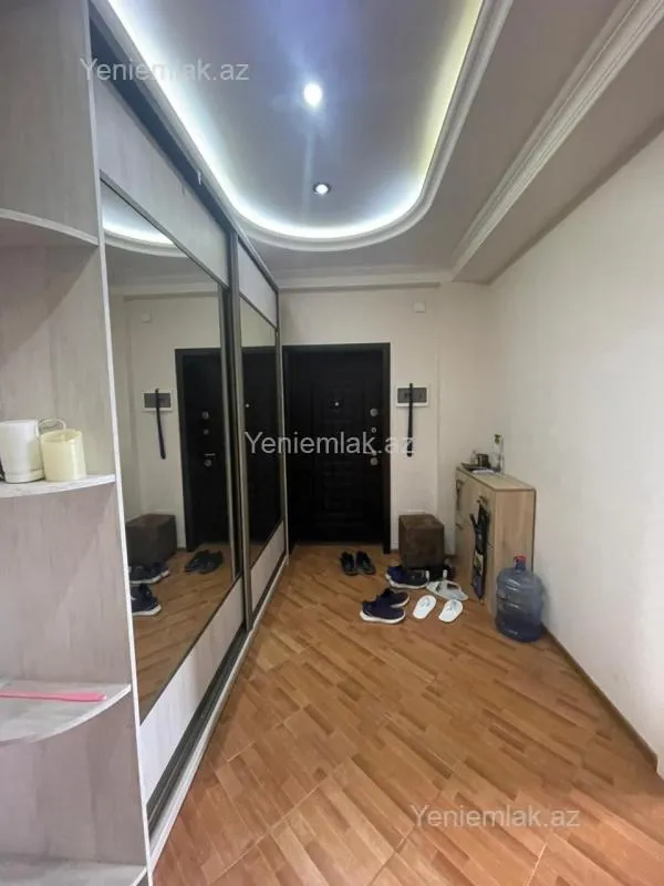 Satılır 2 otaqlı yeni tikili 76 m²