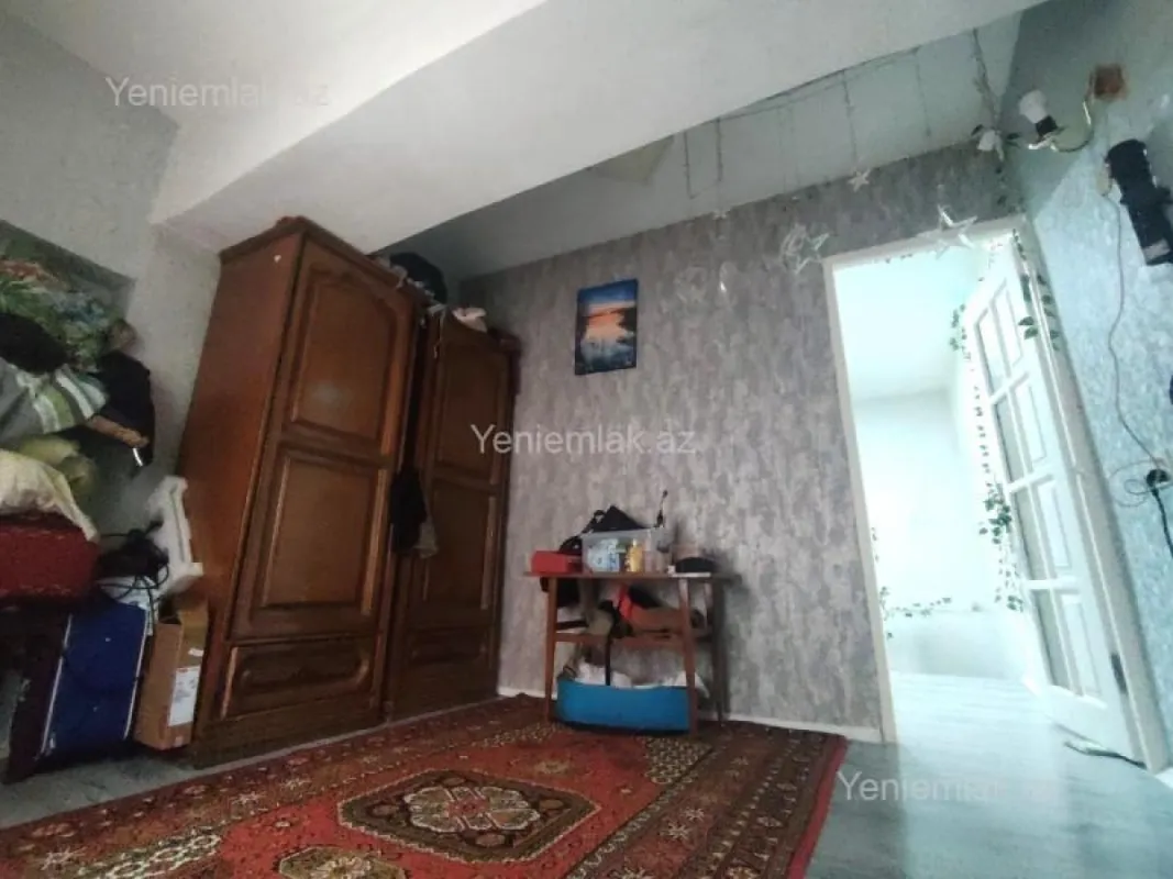Satılır 3 otaqlı köhnə tikili 70 m²